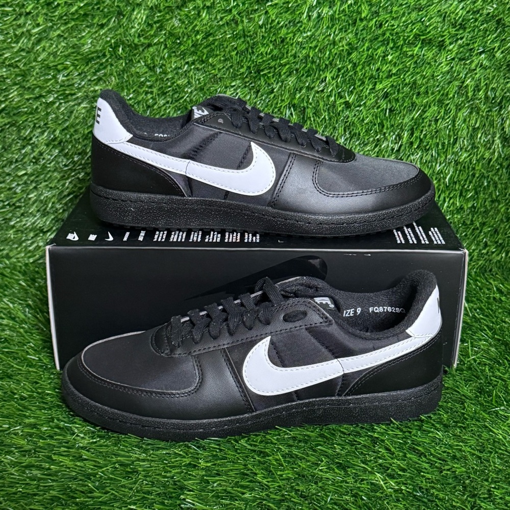 Nike Black and White Men's Sneakers